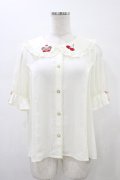 axes femme Kawaii / クマパフェ刺繍ブラウス M アイボリー H-26-01-14-1049-AX-BL-NS-ZH
