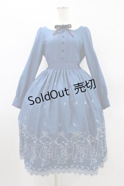 画像1: Innocent World / ピーターラビット  刺繍ワンピース M ブルー/サックス H-26-01-14-1019-IW-OP-NS-ZH