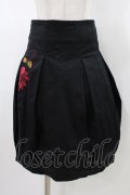 gouk / 刺繍タックスカート  ブラック H-26-01-20-1050-GO-SK-KB-ZH