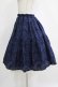 画像2: metamorphose / フリルシャーリングスカート (Dim Light） Free ネイビー H-26-01-23-007-ME-SK-NS-ZH (2)