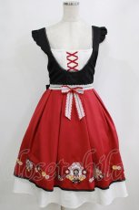 画像1: Amavel / お花畑のマトリョーシカジャンパースカート Free レッド H-26-01-23-026-CA-OP-NS-ZH (1)