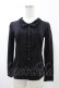 画像1: axes femme / ブローチ付きブラウス風プルオーバー M ブラック H-26-02-06-056-AX-TO-NS-ZH (1)