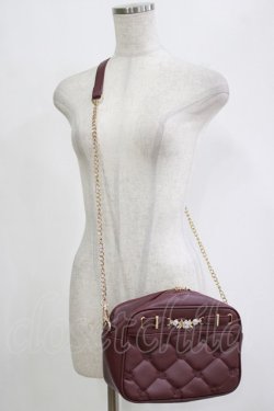 画像1: axes femme / 薔薇刺繍キルトショルダー  ワイン H-26-02-07-045-AX-BG-NS-ZH