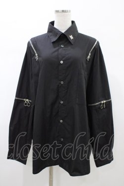 画像1: REFLEM / ロゴチャーム付きZIPシャツ  ブラック H-26-02-07-1057-PU-BL-KB-ZH