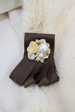 画像3: axes femme / リボンブローチ付ファーベレー  生成り H-26-02-09-007-AX-AC-NS-ZH