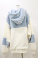 画像2: ililil / あざと可愛い天使ボアぱぁかぁ  ライトブルー H-26-02-13-027-PU-TO-KB-ZTC071 (2)