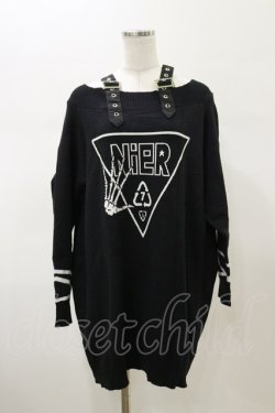 画像1: NieR Clothing / ベルトストラップオフショルダーロングニット F 黒 H-26-02-13-033-PU-TO-AK-ZH