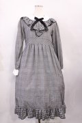 Nile Perch / Vフリルチェックワンピース Free ブラック H-26-02-17-1005-LO-OP-NS-ZH