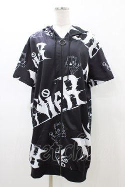 画像1: NieR Clothing / 総柄ZIP半袖パーカー  ブラック H-26-02-18-1049-PU-TO-KB-ZH