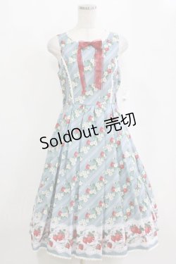 画像1: axes femme kawaii / いちご柄ジャンパースカート M サックス H-26-02-20-003-AX-OP-NS-ZH