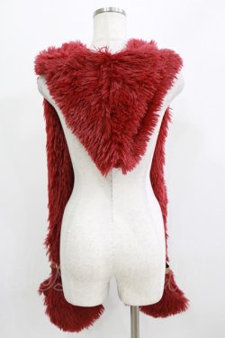 画像2: QOOZA / 「ディズニーツイステッドワンダーランド」ファーハット[SCARABIA]  レッド H-26-02-24-1017-PU-AC-KB-ZH