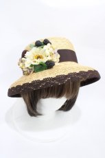 画像1: Innocent World / コサージュ付カサブランカハット Mサイズ(頭周囲約57cm:帽子の内側についている面テープでサイズが調節できます。) ショコラ×生成/Chocolat×Beige H-26-03-02-1001-IW-AC-NS-ZH (1)