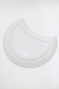 画像4: Q-pot. / 描き下ろしアートの月型プレート  白×ゴールド H-26-03-06-071-QP-ZA-AK-ZH