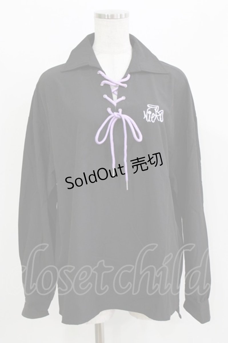 画像1: NieR Clothing / レースアップシャツ  黒 H-26-03-09-1033-PU-BL-AK-ZH (1)