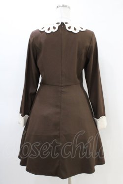 画像2: Fi.n.t / カットワーククレリック襟ワンピース Free ブラウン H-26-03-11-033-CA-OP-NS-ZH