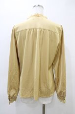 画像2: Fi.n.t / タイ付きレースフリルブラウス Free MUSTARD H-26-03-11-056-CA-BL-NS-ZH (2)