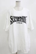 SEXY DYNAMITE LONDON / スポーツロゴBIG半袖Tシャツ  ホワイト H-26-03-14-1063-PU-TO-KB-ZH