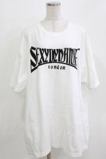 画像1: SEXY DYNAMITE LONDON / スポーツロゴBIG半袖Tシャツ  ホワイト H-26-03-14-1063-PU-TO-KB-ZH (1)