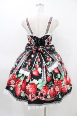 画像2: Angelic Pretty / 摘みたていちごジャンパースカートSet Free ブラック H-26-03-14-015-AP-OP-NS-ZH (2)