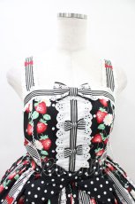 画像4: Angelic Pretty / 摘みたていちごジャンパースカートSet Free ブラック H-26-03-14-015-AP-OP-NS-ZH (4)