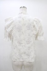 画像2: evelyn / 肩フリル花柄ブラウス Free オフ H-26-03-15-1052-LO-BL-NS-ZH (2)