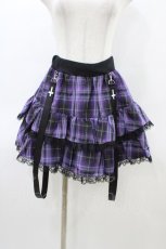 画像1: NieR Clothing / サス付チェックフリルスカート  黒×紫 H-26-03-15-013-PU-SK-KB-ZH (1)