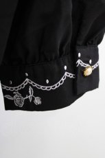 画像4: Secret Honey / 薔薇刺繍ブラウス Free ブラック H-26-03-16-044-CA-BL-NS-ZH (4)