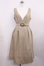 画像1: F&A / べっ甲バックルベルトVネックジャンパースカート Free BEIGE H-26-03-16-1015-LO-OP-NS-ZH (1)