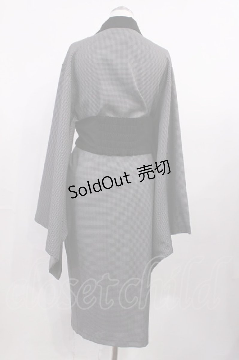 画像2: Favorite / テーラー襟着物袖タイトワンピース Free グレー H-26-03-16-1016-LO-OP-NS-ZH (2)