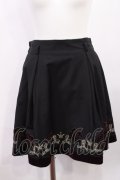 axes femme POETIQUE / 薔薇ベロア刺繍ミニスカート M ブラック H-26-03-16-1019-AX-SK-NS-ZH