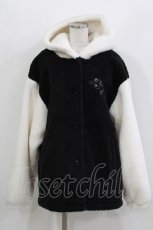 画像1: NieR Clothing / 耳付きフードバイカラーボアアウター  白×黒 H-26-03-18-029-PU-CO-KB-ZTC060 (1)