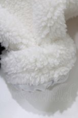 画像4: NieR Clothing / 耳付きフードバイカラーボアアウター  白×黒 H-26-03-18-029-PU-CO-KB-ZTC060 (4)