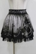 abilletage / ヴィランズ柄シフォンスカート(ミニ) ミニ丈  H-26-03-22-030-GO-SK-KB-ZH