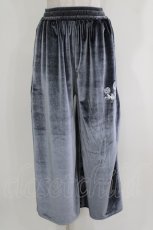 画像1: NieR Clothing / ロゴ刺繍ベロアパンツ  グレー H-26-03-27-036-PU-PA-KB-ZH (1)