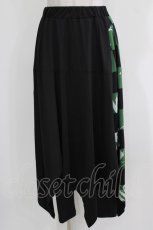 画像1: NieR Clothing / レイヤード風スカートパンツ  黒×緑 H-26-03-27-044-PU-SK-KB-ZH (1)