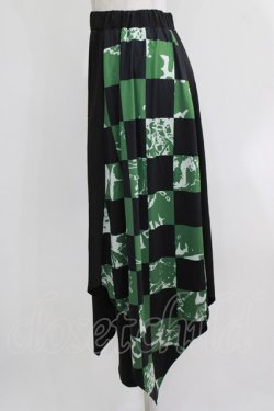 画像2: NieR Clothing / レイヤード風スカートパンツ  黒×緑 H-26-03-27-044-PU-SK-KB-ZH