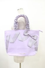 画像1: Maison de FLEUR / Maison de FLEUR×Misako Aoki/Mリボンキャンバストートバッグ  ラベンダー H-26-03-28-038-LO-BG-NS-ZH (1)