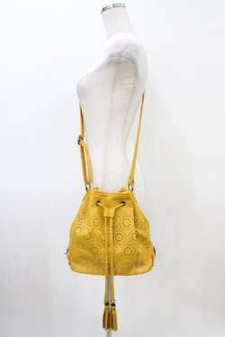 画像1: axes femme / パンチング巾着バッグ  マスタード H-26-03-28-034-AX-BG-NS-ZH