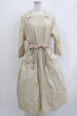 画像1: Jane Marple / フレンチロゴリボンタブリエドレス  ライトベージュ×フレンチマスタード H-26-03-30-021-JM-OP-KB-ZH (1)