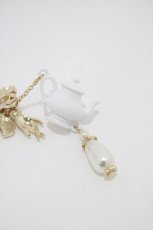 画像3: Eri Aino's collaboration / マノンローズ ティーポットイヤリング  ゴールド H-26-04-04-1011-PU-AC-NS-ZH (3)