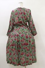 画像2: Jane Marple Dans Le Salon / Winter cherries drawstring dress  グリーン H-26-04-05-060-JM-OP-KB-ZH (2)
