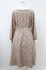 画像2: Fi.n.t / キーモチーフモノグラム柄ワンピース Free BEIGE×BR H-26-04-06-1023-CA-OP-NS-ZH (2)