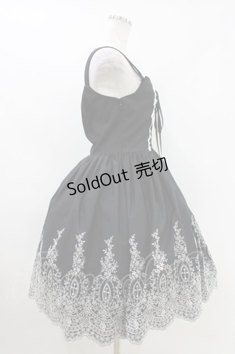 画像2: Moi-meme-Moitie / Rose Garden刺繍ジャンパースカート 9号 黒×白 H-26-04-13-006-MO-OP-AK-ZH (2)
