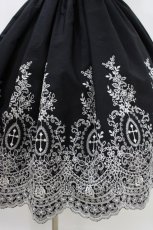 画像5: Moi-meme-Moitie / Rose Garden刺繍ジャンパースカート 9号 黒×白 H-26-04-13-006-MO-OP-AK-ZH (5)