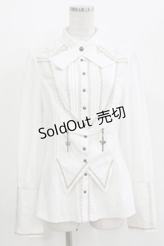 画像1: Ozz oneste / クロスチャーム付ブラウス  ホワイト H-26-04-14-033-OO-BL-KB-ZH (1)