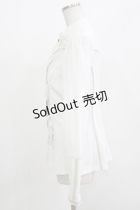 画像2: Ozz oneste / クロスチャーム付ブラウス  ホワイト H-26-04-14-033-OO-BL-KB-ZH (2)