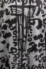 画像3: NieR Clothing / 総柄ZIPパーカー F グレー H-26-04-15-1022-PU-TO-KB-ZH (3)
