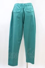 画像2: Jane Marple Dans Le Salon / Glossy twill tapered pants  グリーン H-26-04-20-1014-JM-PA-KB-ZH (2)