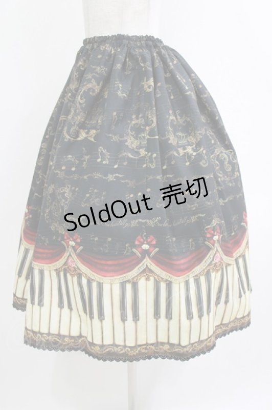 画像2: Enchantlic Enchantilly / アンティークエレガンスピアノ柄スカート Free ブラック/レッド H-26-04-21-007-LO-SK-NS-ZH (2)