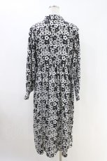 画像2: merry jenny / 2トーンフラワーシャツワンピース  ブラック H-26-04-25-1007-LO-OP-KB-ZH (2)